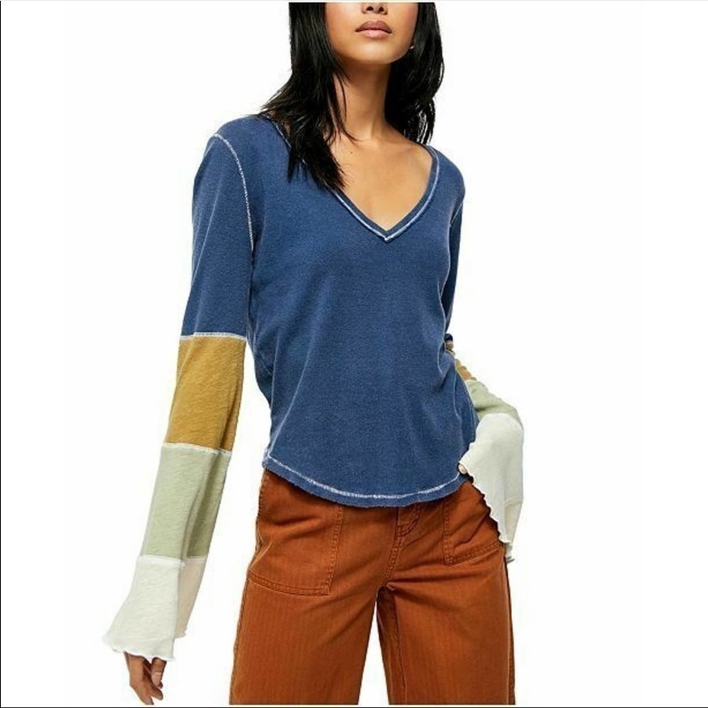 Free People Spread Your Wings Blue Combo V Neck Bell Sleeve Top Size XS‎ Women